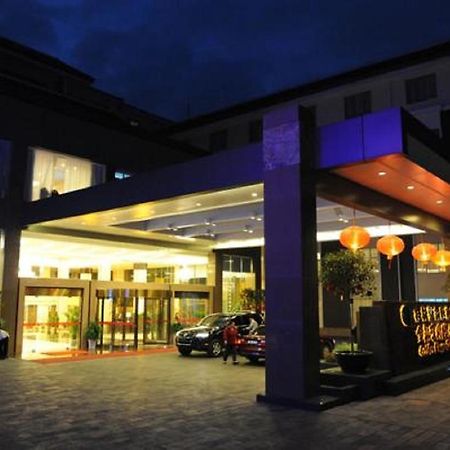 Golden Dragonball Hotel Guilin Exterior foto