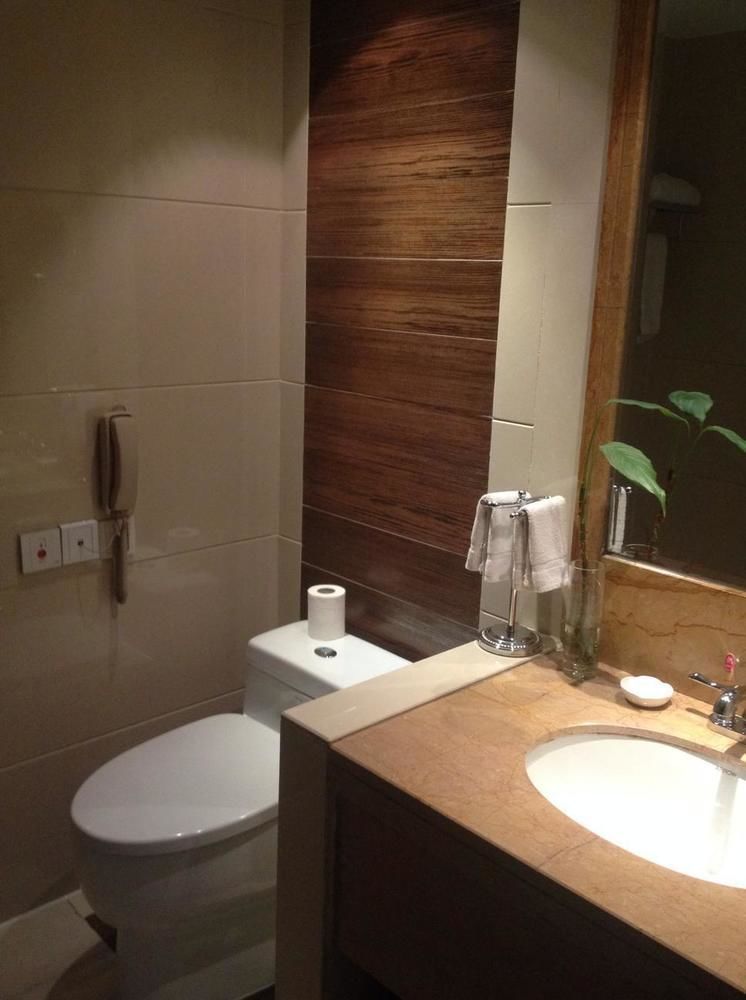 Golden Dragonball Hotel Guilin Exterior foto