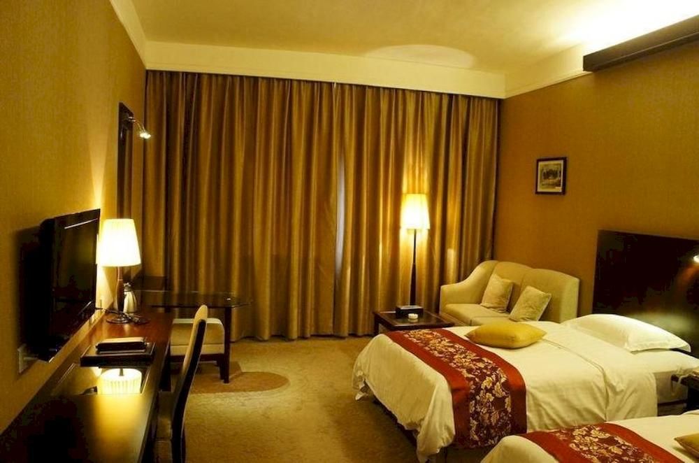 Golden Dragonball Hotel Guilin Exterior foto