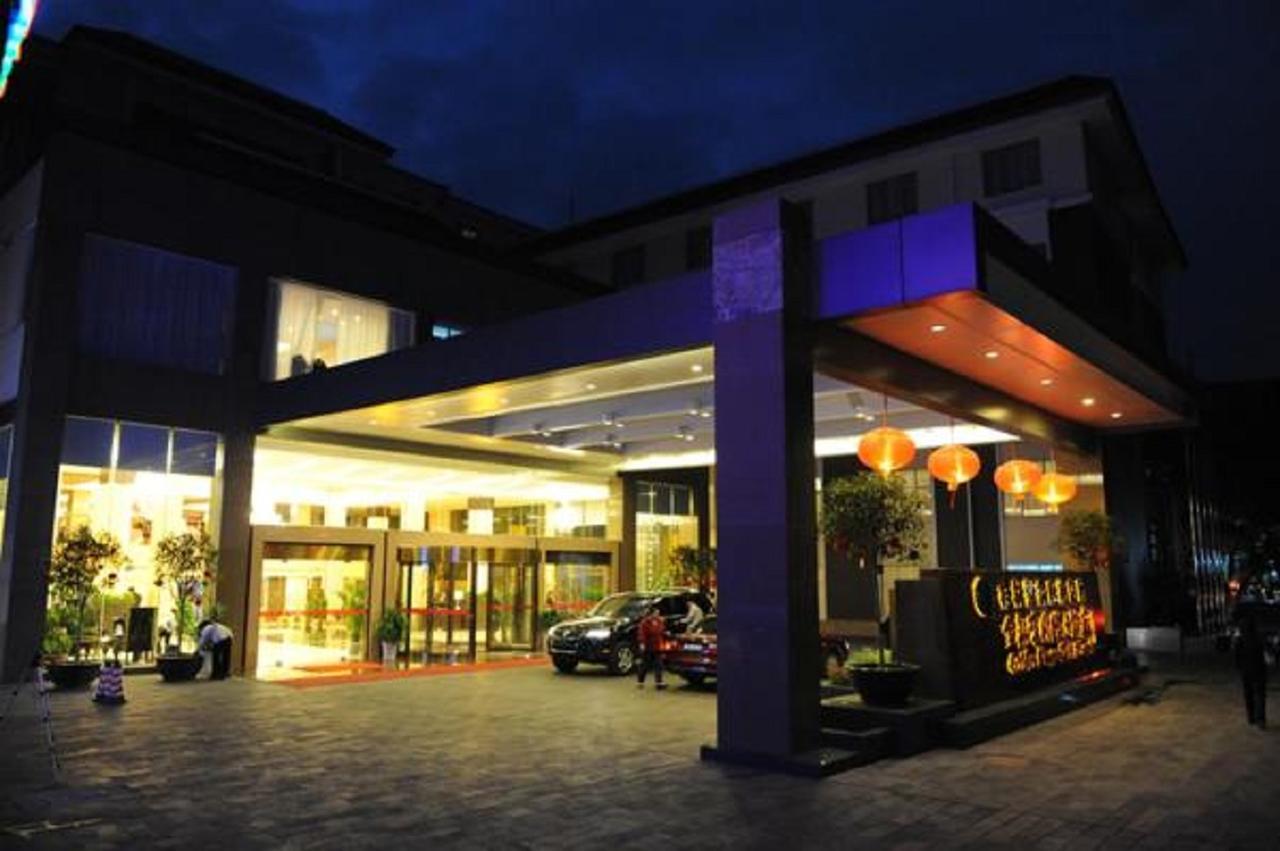 Golden Dragonball Hotel Guilin Exterior foto