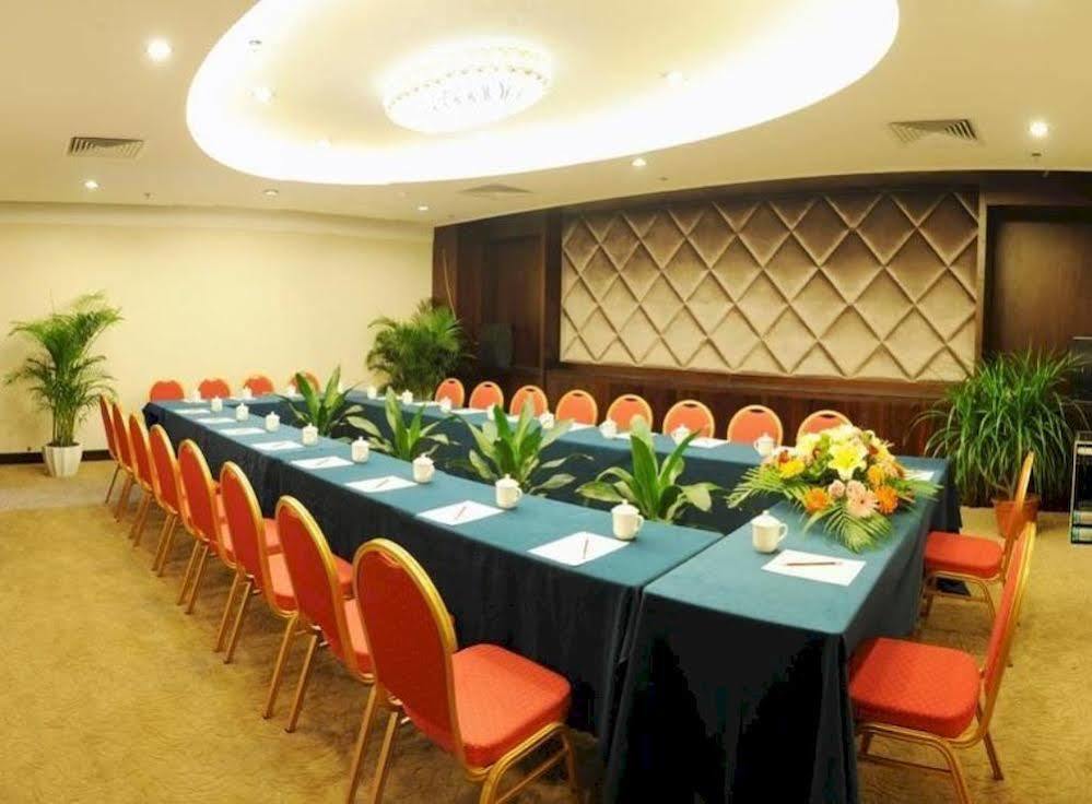 Golden Dragonball Hotel Guilin Exterior foto